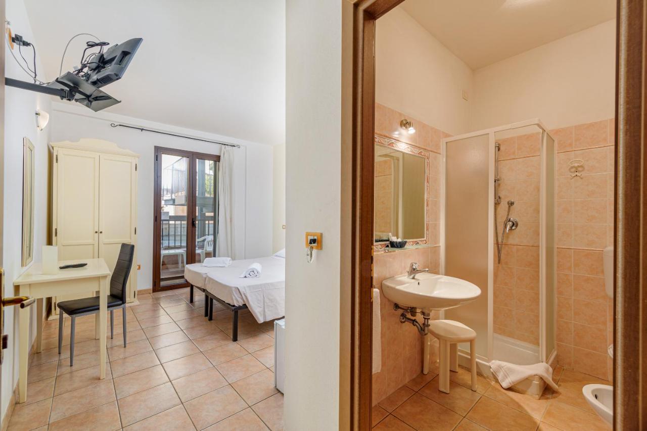 Classic Double or Twin Room Balcony